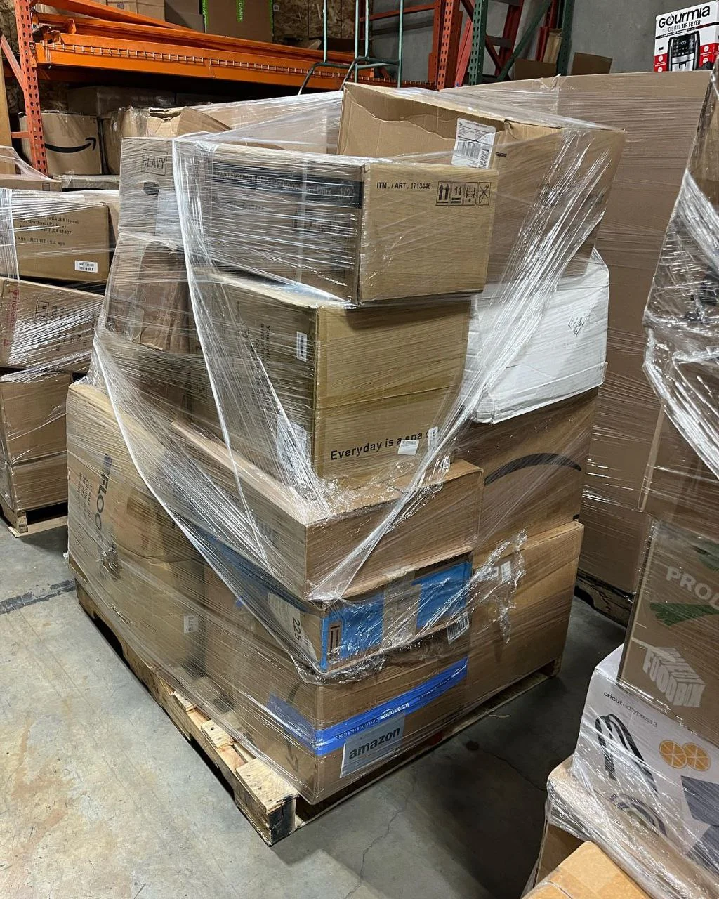 Amazon medium pallets-Warehouse Pallet Liquidators - Image 3