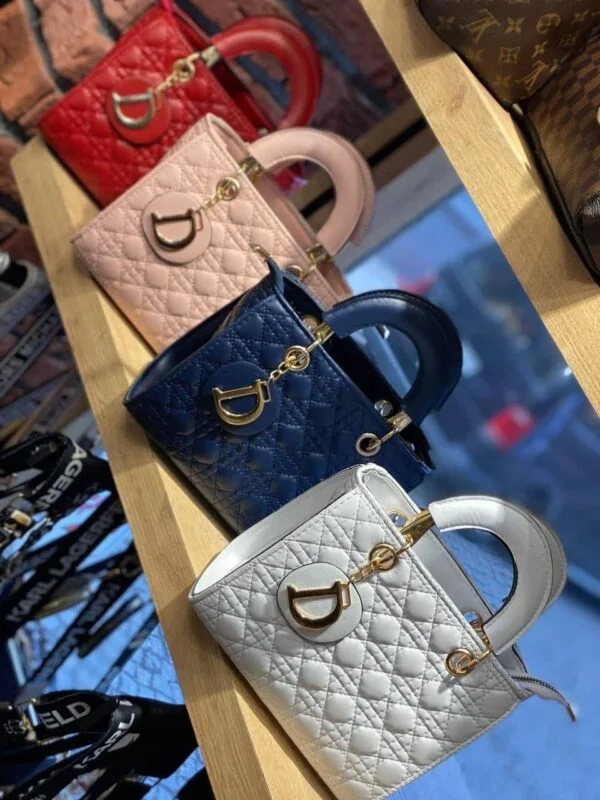 Women Dior Bags Pallets - Image 4
