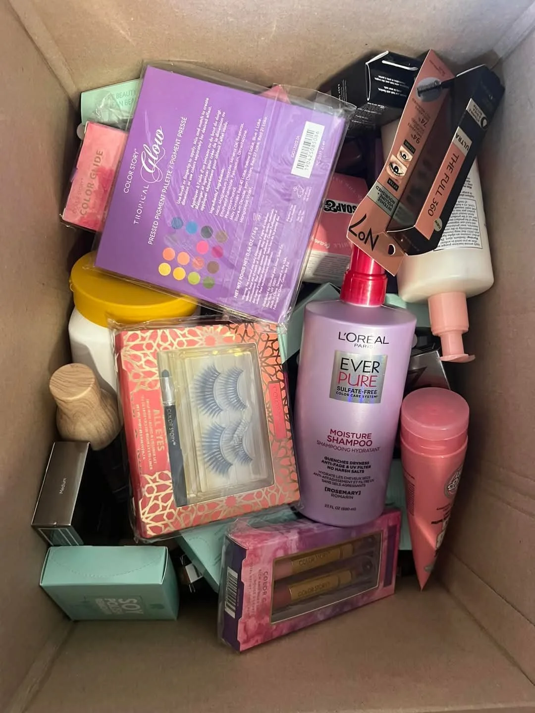 Buy Makeup Mystery Box Pallets (5 mystery boxes per pallet)